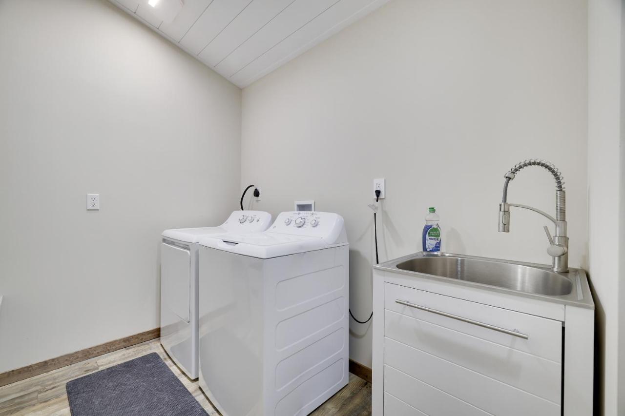 Whiskey Pines Retreat! Single Level Home, Outdoor Firepit, Ac, Bbq! Sleeps 9 In Lake Harmony! Екстер'єр фото